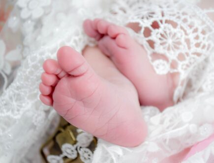 De populairste babynamen van 2020 ontrafeld